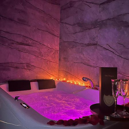 Apartament Z Jacuzzi Klimatyzacja Prywatny Parking Radom Exterior foto